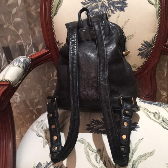 Authentic DKNY leather backpack - Picture 4 of 8